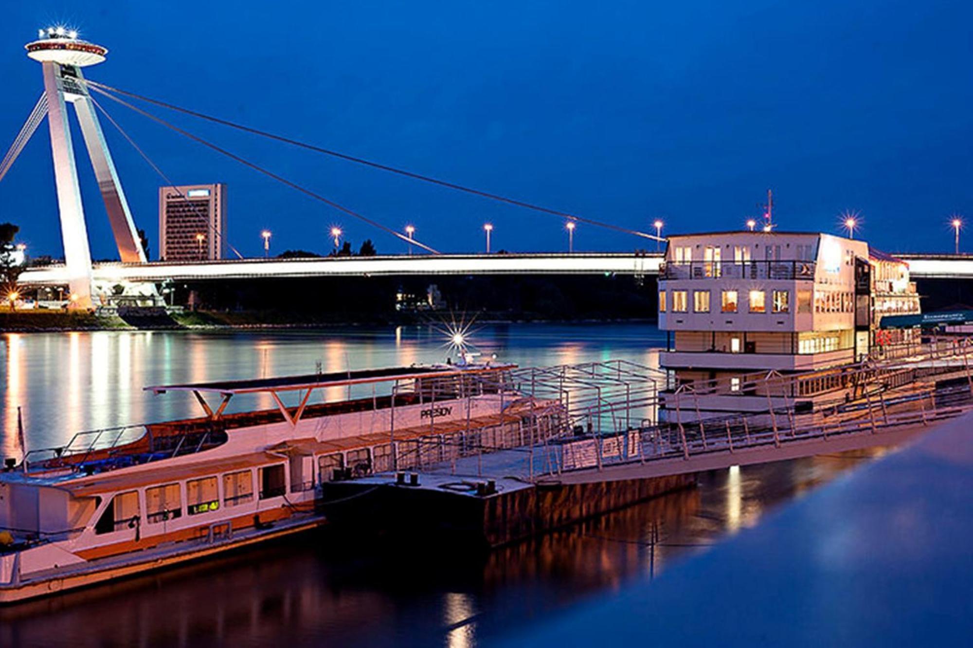 Botel Gracia Братислава Экстерьер фото